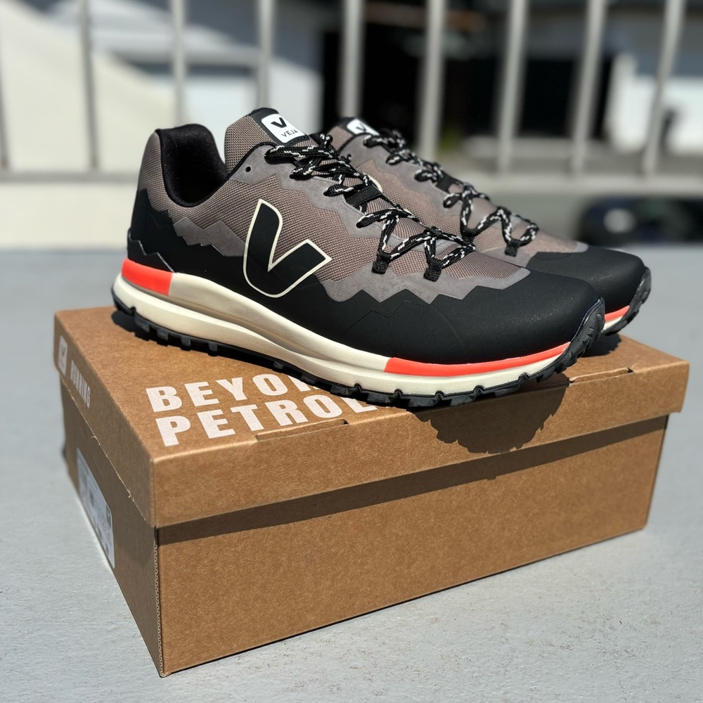 NEW! VEJA FITZ ROY SHELL TOE HYBRID TRAIL RUNNERS MENS SHOES TRAVEL SNEAKERS